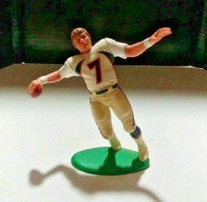 Figura Kenner Starting Lineup 1998 John Elway mariscal de campo de los Denver Broncos - Imagen 1 de 4