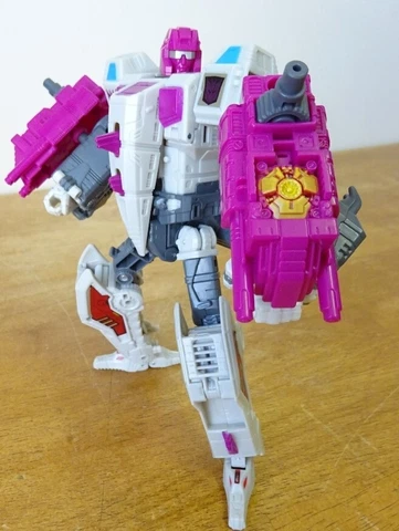 Transformers Power Of The Primes HUN-GURRR Complete Voyager Potp Generations Cover