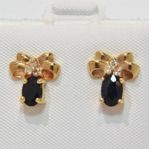 Pendientes con tachuelas de diamantes y cinta de zafiro de oro amarillo de 14K - Imagen 1 de 2