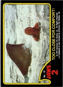 1978 Topps Jaws 2 #19 TOO CLOSE FOR COMFORT! Kaufen Sie 3 und erhalten Sie 1 kostenlosen kostenlosen Versand! - Bild 1 von 2