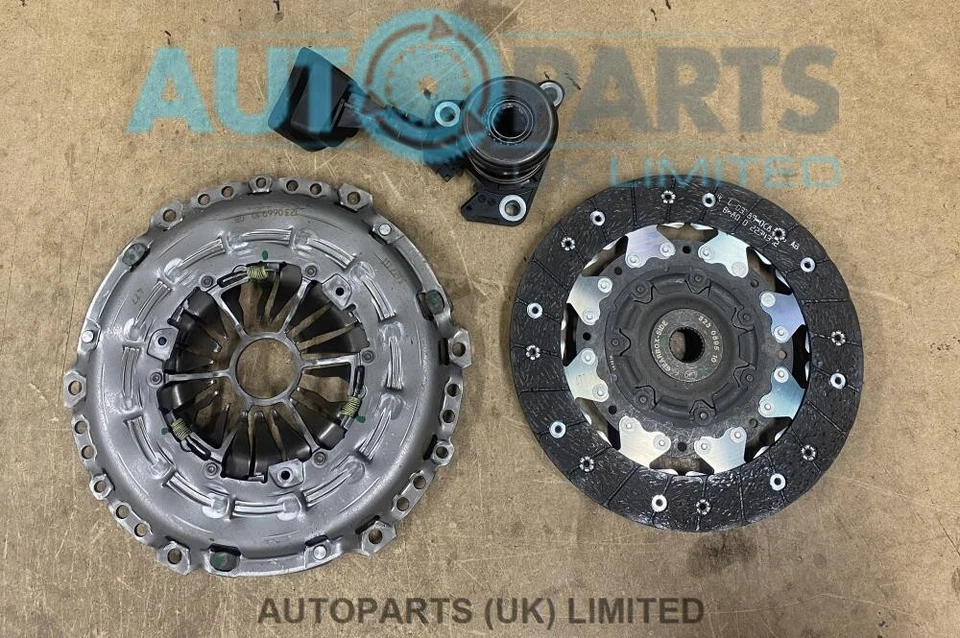 623 3721 33 NEW GENUINE 3 PIECE LUK CLUTCH KIT 1.2 / 1.6 C4 C5 DS3 DS4 SPACETOUR - Image 1 of 4