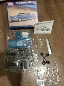 Monogram 1959 Cadillac Convertible Model Kit 2957 1//25 Scale for sale online