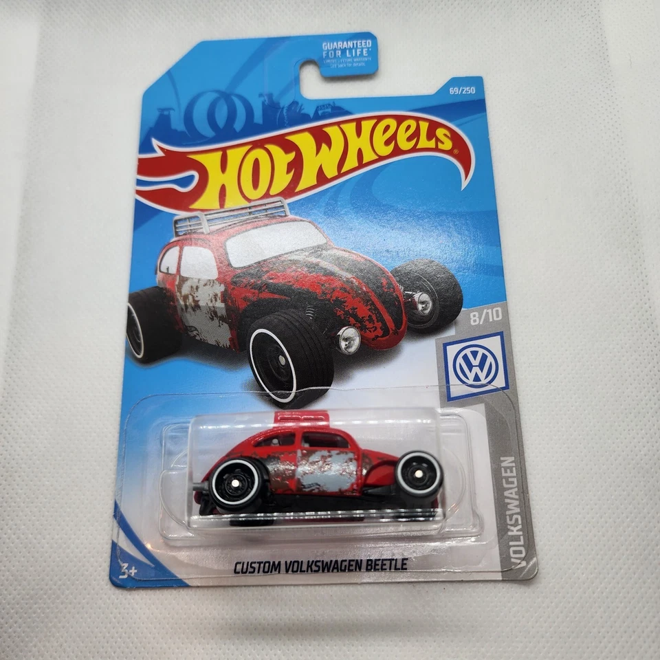 Hot Wheels 2018 Volkswagen Custom Volkswagen Beetle 8/10 - Image 1 of 2