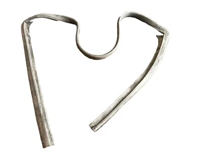 Selo de porta traseira superior/externa MG MGB MGC GT qualidade AHH9778 TODOS OS ANOS - Imagem 1 de 4