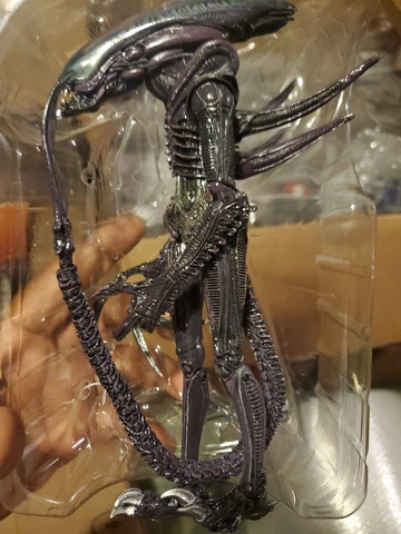 NECA Aliens Razor Claws Alien 9" Action Figure LOOSE Cover