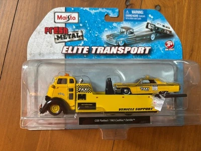 Maisto Fresh Metal Elite Transport COE Flatbed Taxi 1965 Cadillac DeVille 1:64 - Image 1 of 2