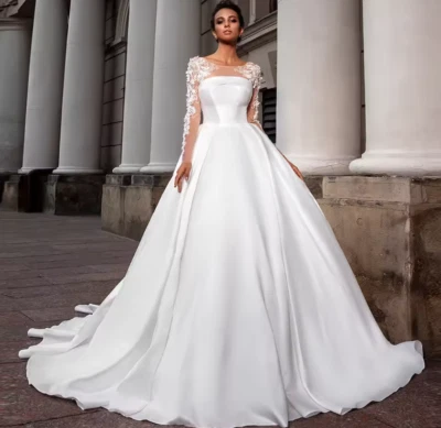 Vestido de baile Vestido de novia Manga larga Bata de matrimonio Hecho a mano Flores Vestidos de novia Foto 1 de 4