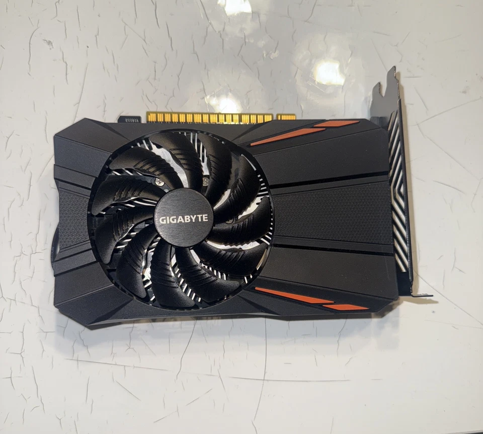 GIGABYTE NVIDIA GeForce GTX1050 640SP 2GB GDDR5 Graphics Video Card DP DVI HDMI - Image 1 of 3