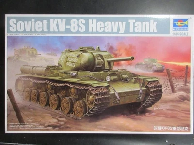 TRUMPETER 1/35 SOVIÉTICO KV-8S TANQUE PESADO #01572 Foto 1 de 2