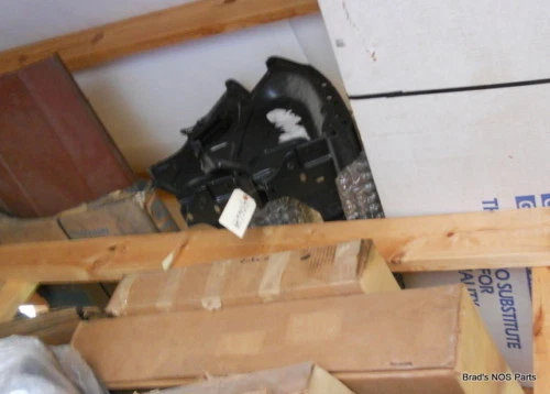 Nuevo de Lote Antiguo Mopar 1981 1982 1983 Chrysler Imperial Fender RH 4106644 ¡Fresco de fábrica!!! Foto 1 de 1