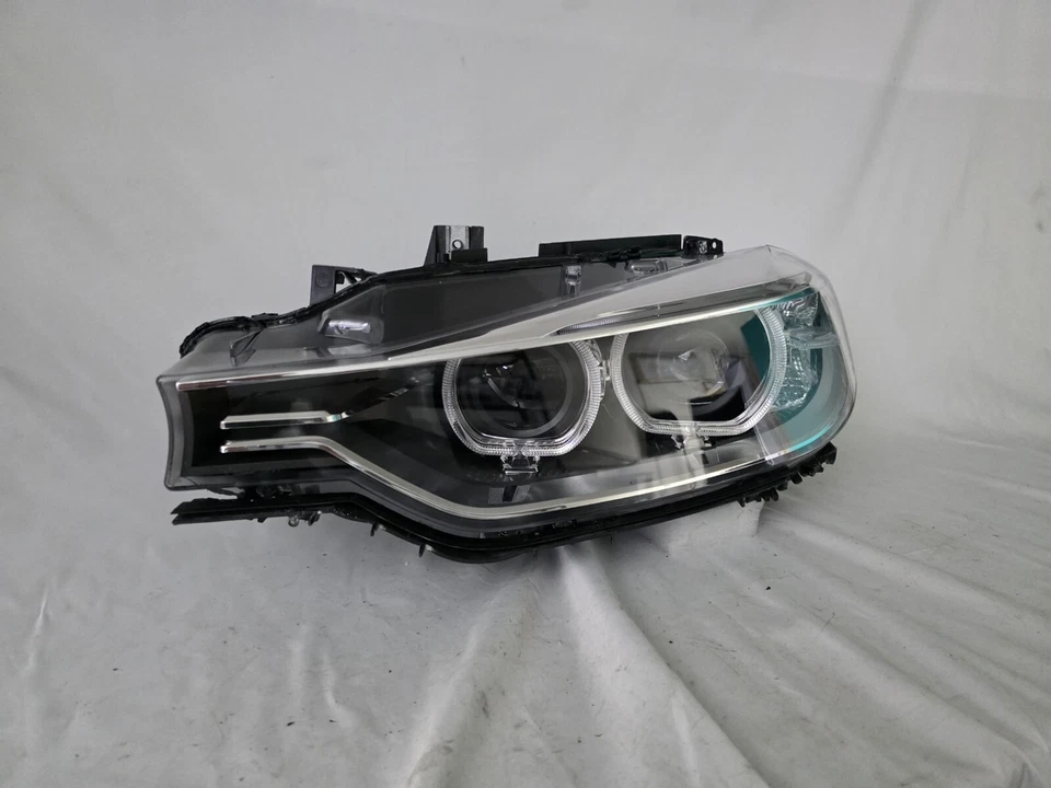🚗🚗 BMW 5 Series G30, G31 LED Headlight LEFT OEM GENUINE 8499111 - Bild 1 von 4