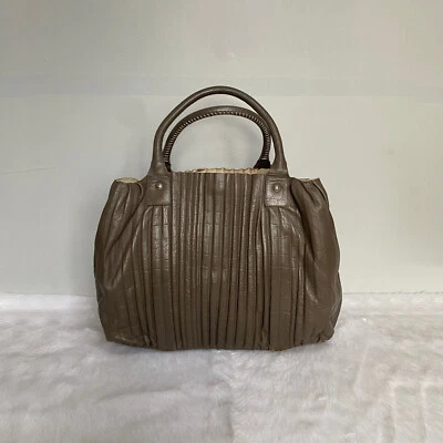 Bolso de Mano GIORGIO ARMANI Gris Taupe Cuero Plisado  Foto 1 de 4