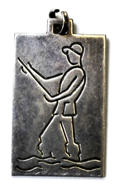 Colgante de pesca grabado Uno A Erre de plata de ley 41 mm x 24 mm Foto 1 de 2