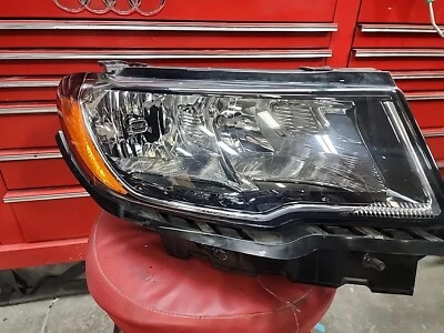 2017 2018 2019 2020 2021 Jeep Compass Right Headlight Halogen OEM P55112706AE - Image 1 of 4
