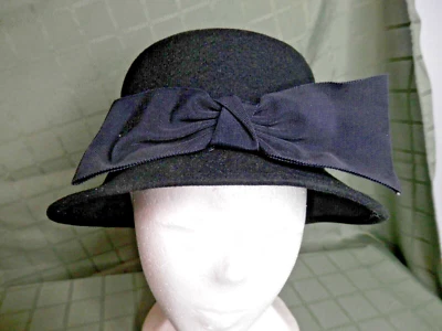 Sombrero de mujer vintage Liz Claiborne negro lana/fieltro con arco cubo boda h20  Foto 1 de 4