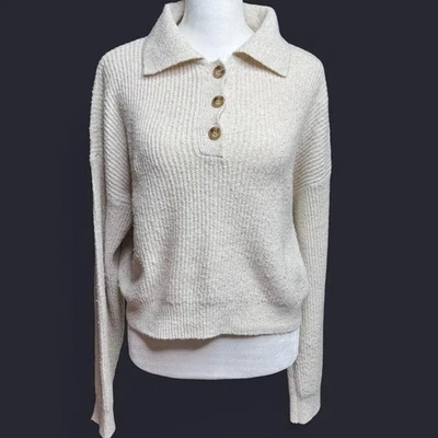Suéter BP Nordstrom Cuello Beige Acanalado con 3 Botones - Talla Mediana Foto 1 de 4