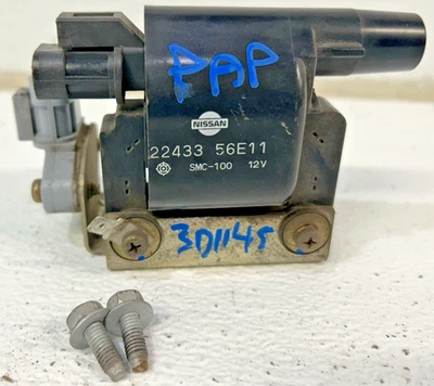 Nissan D21 1990-1995 camioneta de carrocería dura 2,4 bobina de encendido con soporte 22433 56E11 OEM Foto 1 de 4