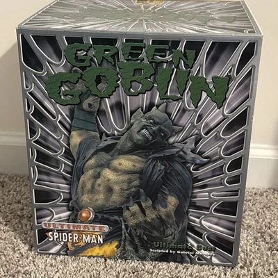 Green Goblin Statue Marvel Ultimate Bust Special Ed of #500 2002 Diamond Select  - Image 1 of 4