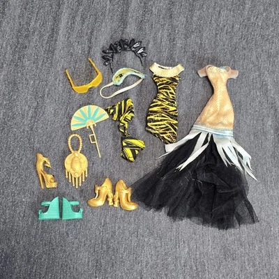 Monster High Lote de Ropa y Accesorios G1 Cleo De Nile Foto 1 de 3