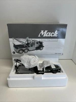 First Gear 19-3222 1:34 Mack L Model Tow Truck - U.S. Postal Service - - Image 1 of 4
