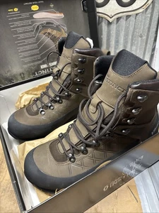 Goretex Instinct Mountain Hiker Size 10.5 - Picture 1 of 11