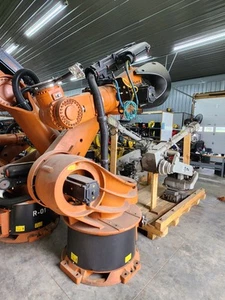 Kuka KR500-2 Robot (Arm Only!) - Picture 1 of 3