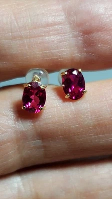 1.20 CT LAB GROWN MOZAMBIQUE RUBY 10KT SOLID YELLOW GOLD SMALL STUD EARRINGS - Image 1 of 4
