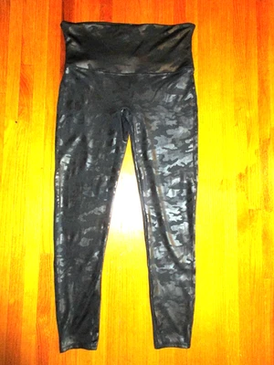 Leggings Spanx Cuero Líquido Hasta el Tobillo Cintura Alta Negro/Gris Camuflaje 1XL Nuevos Foto 1 de 4
