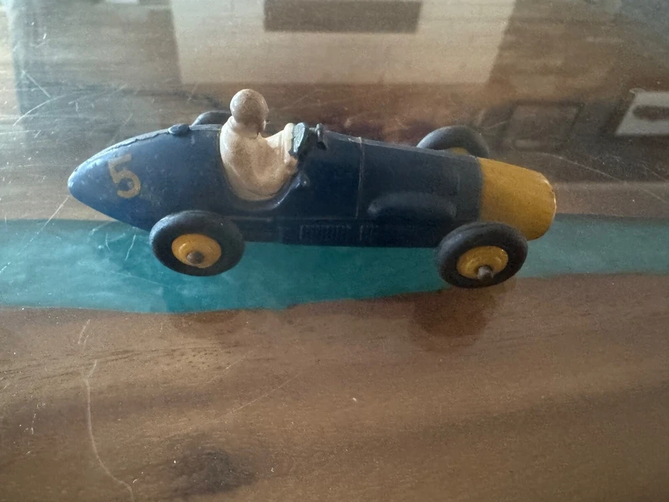 Hecho en Inglaterra DINKY TOYS #23H. Coche de carreras Ferrari Gran Prix 1953 solamente Foto 1 de 4