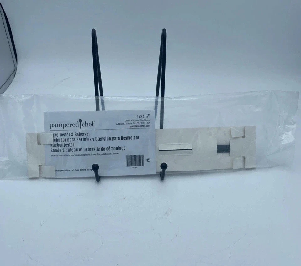 Pampered Chef Cake Tester/Releaser Tool #1794 Kitchen Cooking Baking NIP - Image 1 of 4