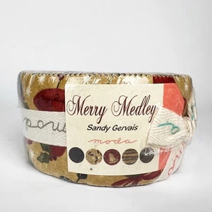 Moda MERRY MEDLEY Sandy Gervais JELLY ROLL 40 strips Quilt Fabric Cotton - Picture 1 of 12