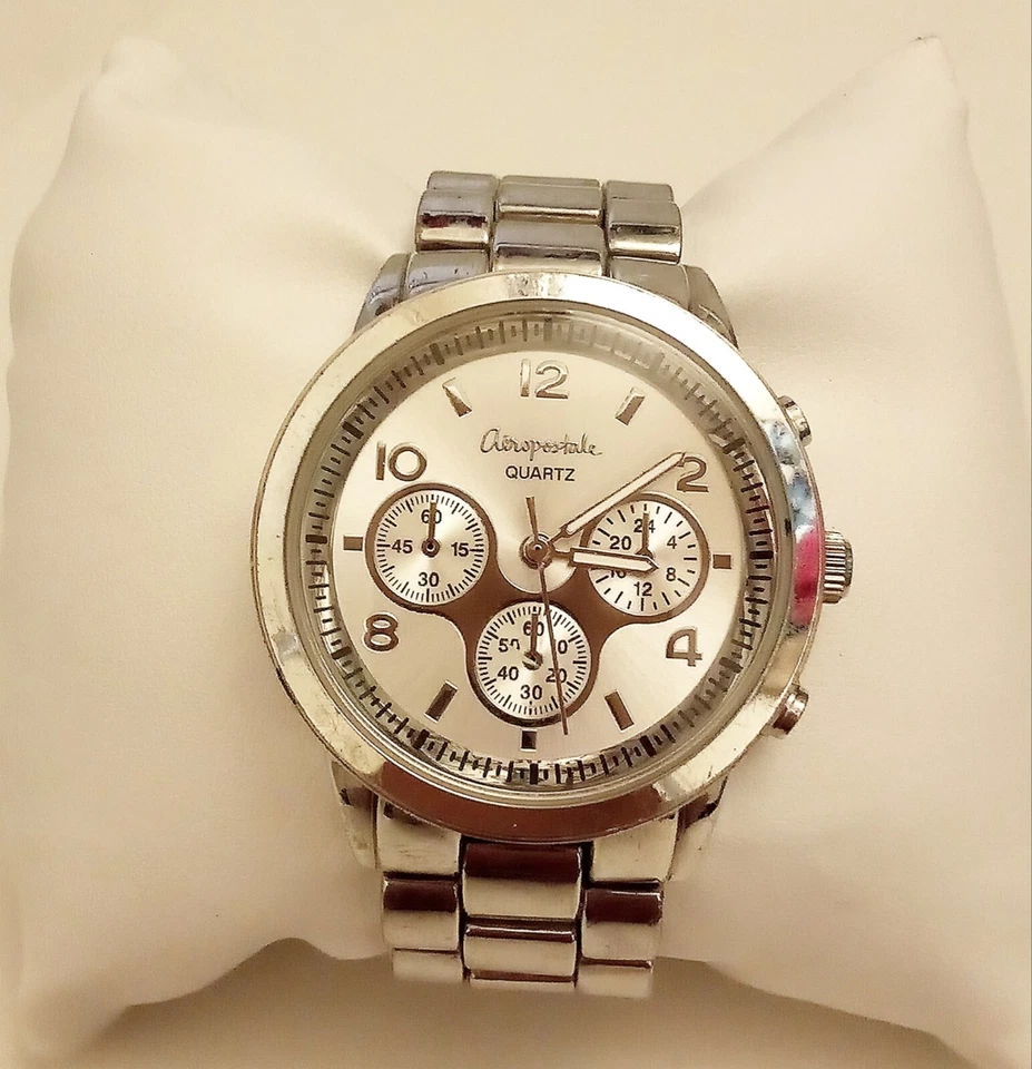 Reloj de pulsera Aeropostale vintage de acero inoxidable con múltiples esferas para dama Foto 1 de 4