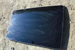 1996-2002 Mercedes-Benz W210 SUNROOF SUN ROOF GLASS E320 E300 E420 E430 E55 - Picture 1 of 4