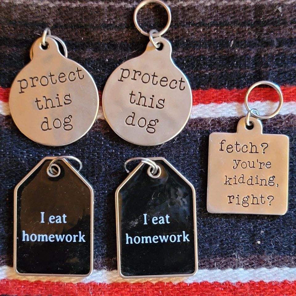 Lote de 5 etiquetas de perro NUEVAS Foto 1 de 2