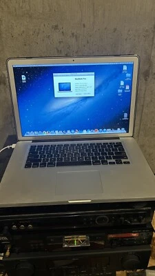 Laptop Apple MacBook Pro Core i7 2,66 GHz 15 pulgadas 2010 A1286 solo reparación Foto 1 de 3