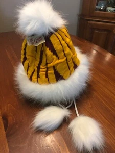 University Of Minnesota Maroon & Gold Winter Knit Hat ~ Fun fur and Pom Poms ~ - Picture 1 of 7