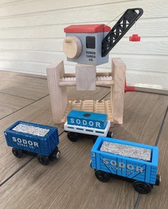 Grúa de carga Thomas Wooden Railway Sodor y 3 vagones - De colección 1999 + ¡ENVÍO RÁPIDO! - Imagen 1 de 5