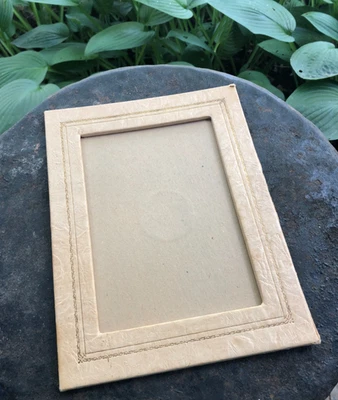 MARCO DE FOTOS antiguo de colección aspecto de cuero sintético antiguo 6,5"x4/5" esquina nick años 50 Foto 1 de 4