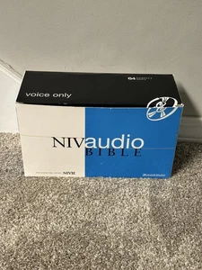 NIV Audio Bible 64 Disc CD Set Zondervan Narrated by Charles Taylor Voice Only - Imagen 1 de 3