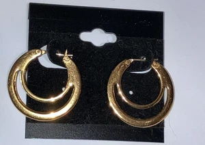 VTG SIGNED MONET GOLD TONE HOOP PIERCED EARRINGS - Picture 1 of 12