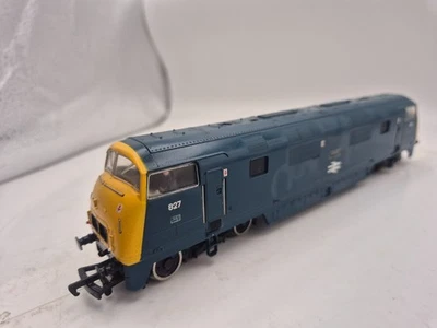 Mainline 00 Gauge BR Class 42 Warship Diesel Loco no 827  "Kelly"  in BR Blue - Image 1 of 4