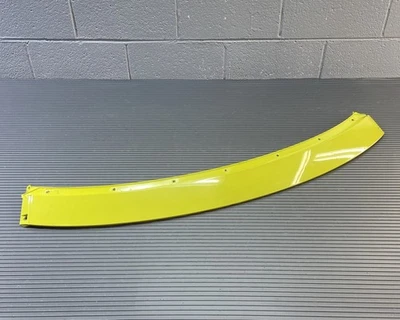 Parachoques trasero Chevy Corvette C8 2020-2024 alerón superior amarillo 84752706 OEM NOTA Foto 1 de 4