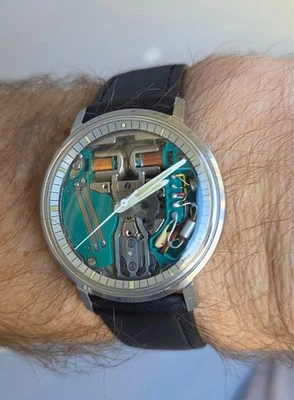 Anillo capítulo Bulova Accutron Spaceview 1968 funcionando Cal. Cristal 214 necesita Foto 1 de 4