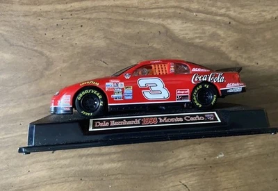 Coche de stock NASCAR 1998 Dale Earnhardt Sr #3 Coca-Cola Monte Carlo escala 1:24 Foto 1 de 4
