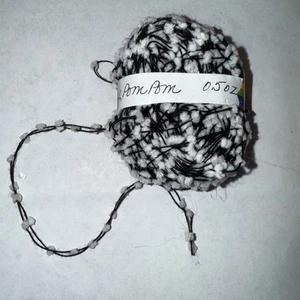 VINTAGE novelty yarn Unique Yarns Co. PUFFY POM POM YARN - black & white - 0.5oz - Picture 1 of 4