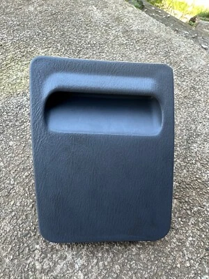 2001 Subaru Legacy Outback GRAY Fuse Cover Door /Storage ~B64 - Image 1 of 2