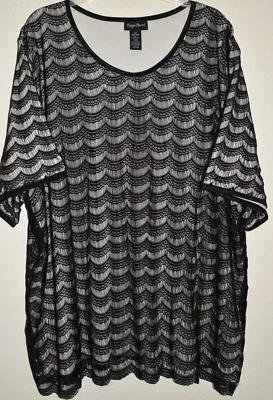 Blusa pulóver ligera forrada con superposición de encaje manga corta 4X Maggie Barnes Foto 1 de 4