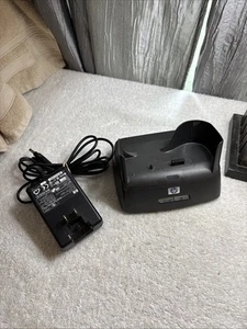 HP Photosmart 8881 Digital Camera Dock—Recharge TV Viewing-One Step - Picture 1 of 12