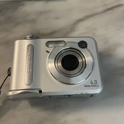 Casio QV QV-R40 4.0 MP Digital Camera - Silver not working  - Image 1 of 4