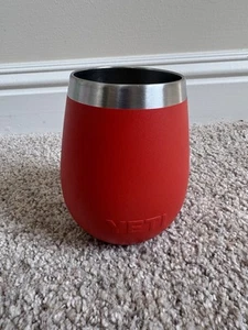 Yeti 10 OZ Wine Tumbler Rescue Red - Picture 1 of 6
